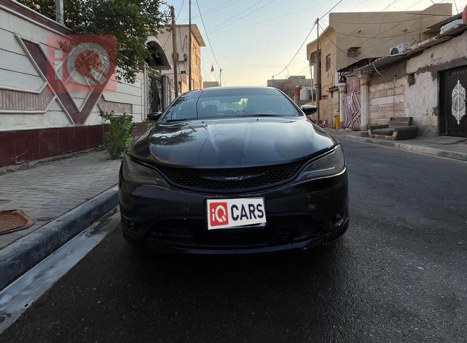 Chrysler 200